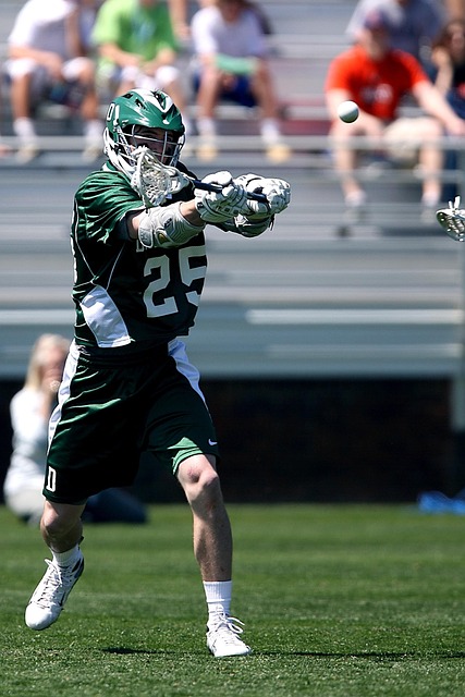 严子怡斩获全国青少年田径运动会首金.